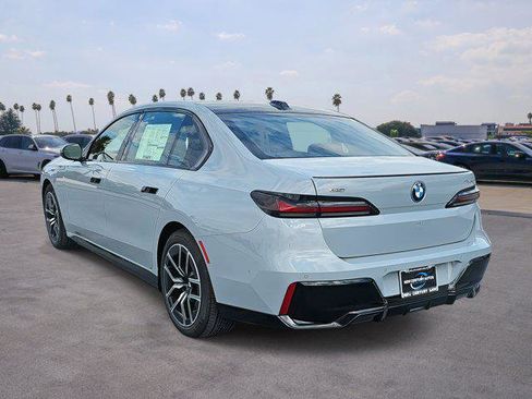 New 2026 BMW 750e xDrive w/ Executive Package image 7