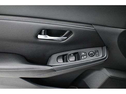 Used 2023 Nissan Sentra SV w/ All-Weather Package FWD image 29