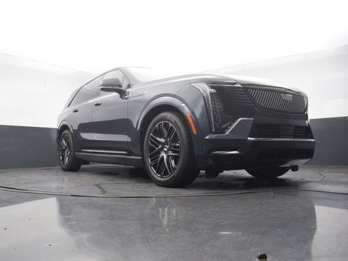 New 2026 Cadillac Escalade IQ Sport 2 w/ LPO, ONYX Package AWD/4WD image 47