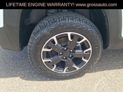 Certified 2023 Jeep Renegade Trailhawk w/ Trailhawk Elite Group AWD/4WD image 10