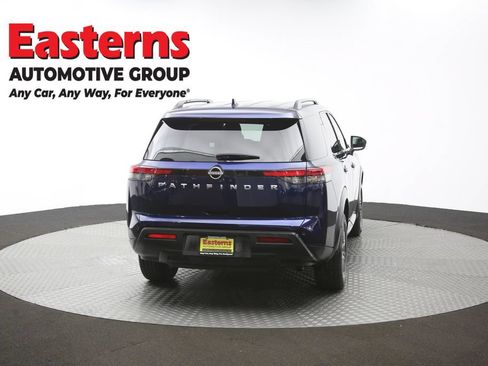 Used 2025 Nissan Pathfinder SV FWD image 38
