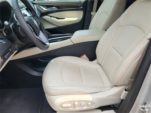 Used 2022 Buick Enclave Premium w/ Surround and Sites Package image 10