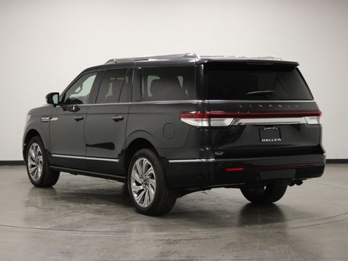 Used 2024 Lincoln Navigator L Reserve AWD/4WD image 6