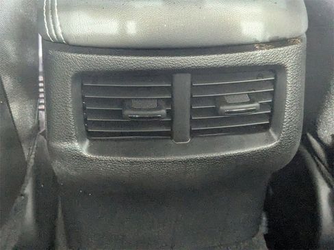 Used 2022 Dodge Challenger R/T w/ Driver Convenience Group image 27