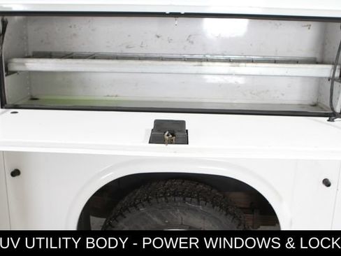 Used 2014 Chevrolet Express 3500 RWD image 40