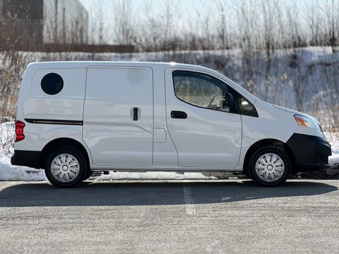 Used 2019 Nissan NV200 S image 10