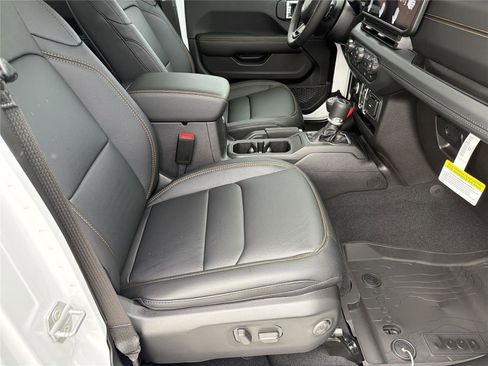 New 2026 Jeep Gladiator Sport image 14