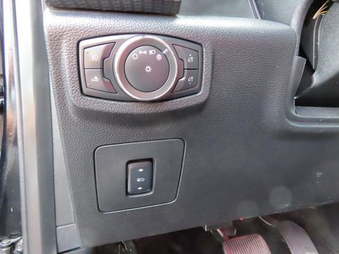 Used 2016 Ford F150 XLT w/ Equipment Group 302A Luxury image 31