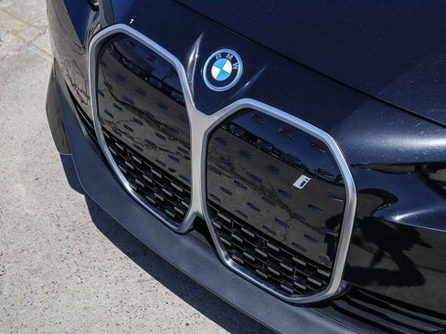 Used 2023 BMW i4 eDrive35 w/ Premium Package RWD image 10