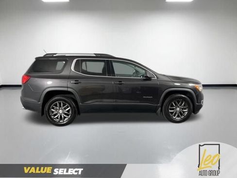 Used 2017 GMC Acadia SLT FWD image 5