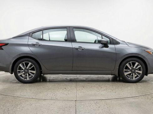 Used 2025 Nissan Versa SV image 11