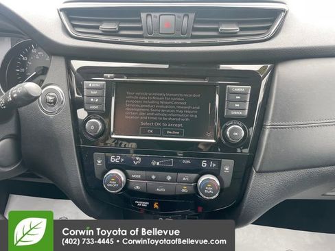 Used 2020 Nissan Rogue SL AWD/4WD image 12