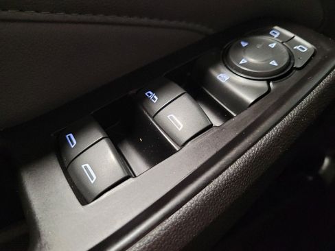 Used 2018 Chevrolet Traverse LT image 27