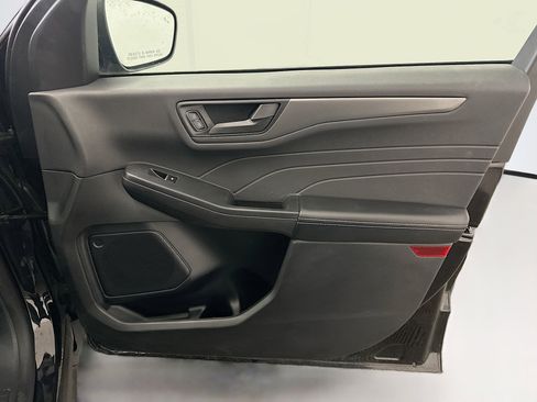 Used 2025 Ford Escape Active image 32