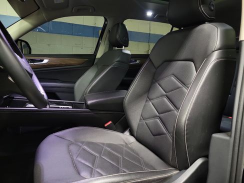 Used 2024 Volkswagen Atlas SE w/ Panoramic Sunroof Package image 22