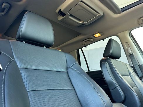 Certified 2019 Honda Pilot Elite image 18