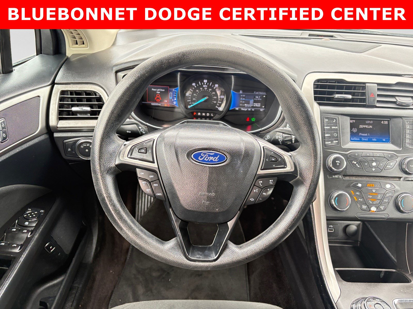 Used 2017 Ford Fusion SE FWD image 13