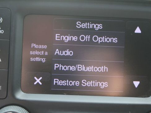 Used 2018 Jeep Compass Latitude FWD image 44