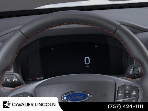 Used 2026 Ford Explorer Active AWD/4WD image 13