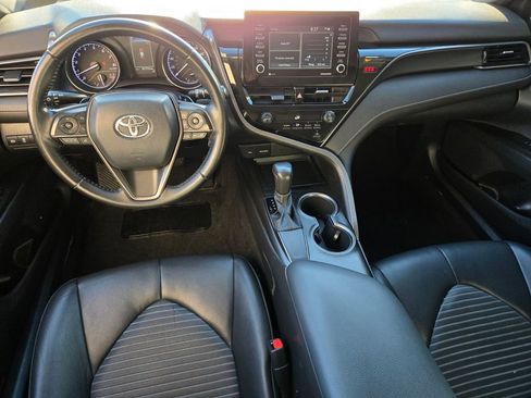 Used 2021 Toyota Camry SE image 16