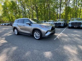 Used 2026 Toyota Highlander Limited AWD/4WD video 2