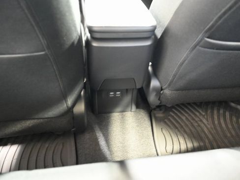 New 2026 Toyota Prius LE image 25