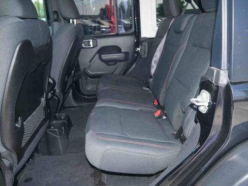 Used 2024 Jeep Wrangler Unlimited Rubicon w/ Technology Group AWD/4WD image 15