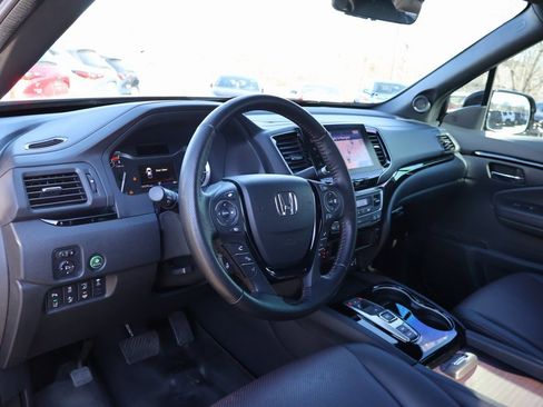 Certified 2021 Honda Ridgeline Black Edition image 17