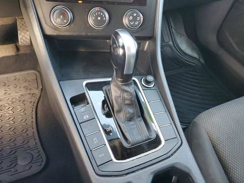 Used 2021 Volkswagen Jetta S w/ Driver Assistance Package image 28