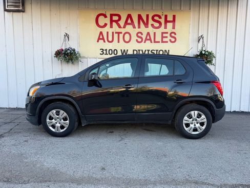 Used 2016 Chevrolet Trax LS w/ LPO, Cargo Package FWD image 1