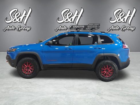 Used 2020 Jeep Cherokee Trailhawk image 18