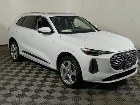 New 2025 Audi Q5 Premium Plus image 1