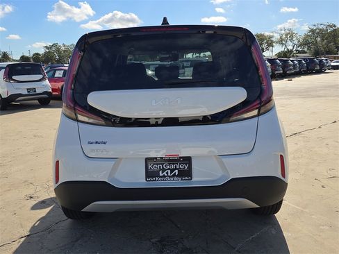 New 2025 Kia Soul LX image 7