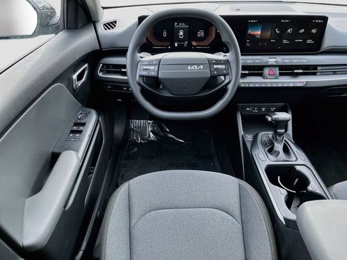 Certified 2025 Kia K4 FWD image 21