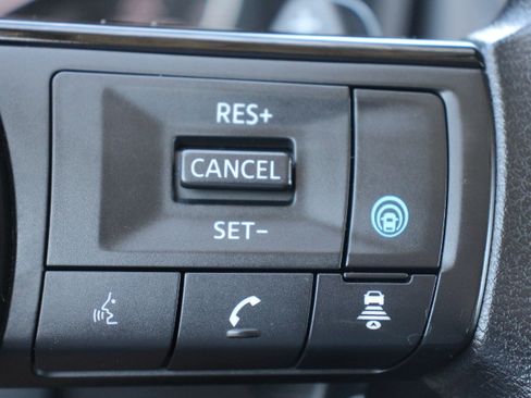 Used 2023 Nissan Rogue SV FWD image 25