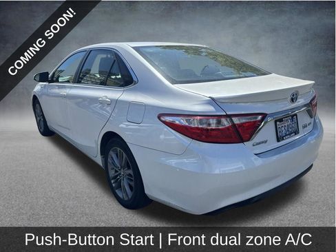 Used 2015 Toyota Camry SE FWD image 4