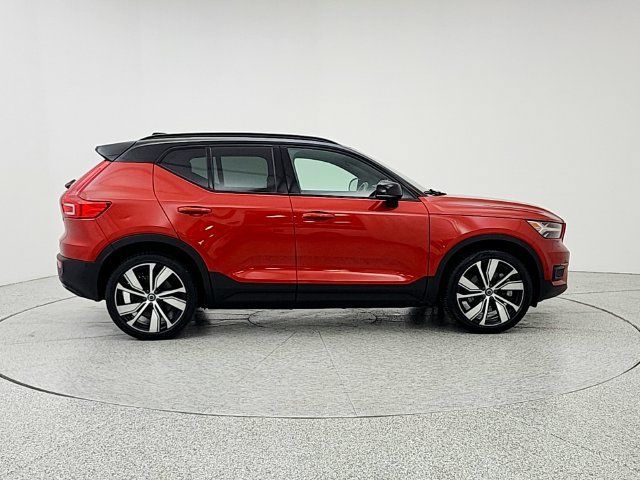 Used 2022 Volvo XC40 P8 Recharge Plus AWD/4WD image 4