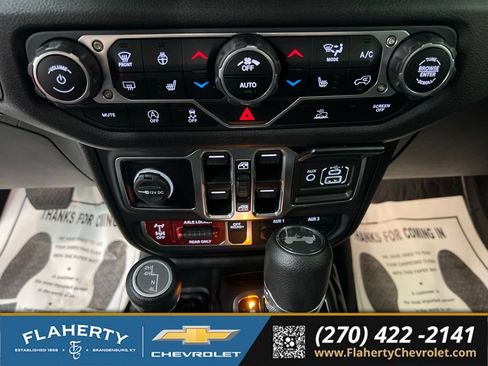 Used 2025 Jeep Wrangler Unlimited Sport AWD/4WD image 29
