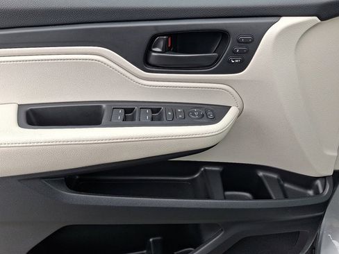 Certified 2025 Honda Odyssey EX-L image 14