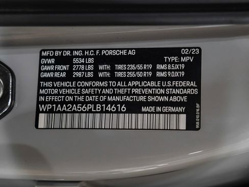 Used 2023 Porsche Macan Turbo image 70