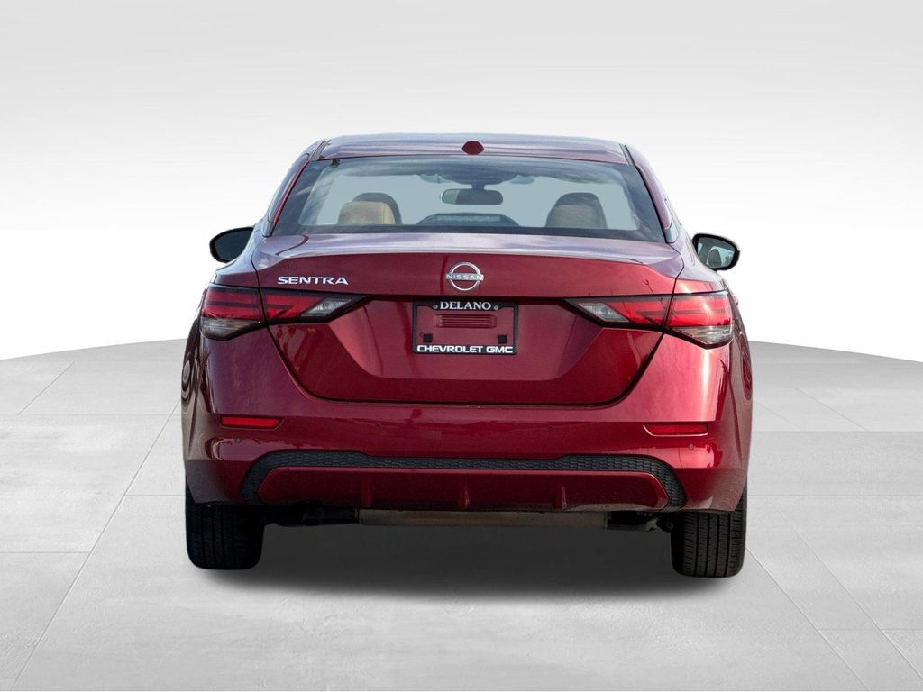 Used 2025 Nissan Sentra SV w/ SV Premium Package FWD image 4