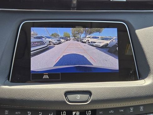 Used 2023 Cadillac XT4 Premium Luxury FWD image 20