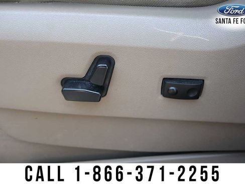 Used 2016 Chrysler Town & Country Touring FWD image 14
