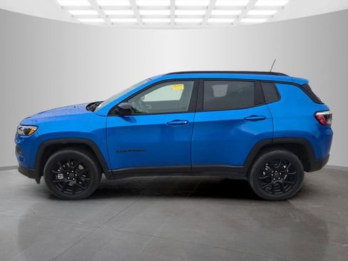 Used 2026 Jeep Compass Latitude AWD/4WD image 5