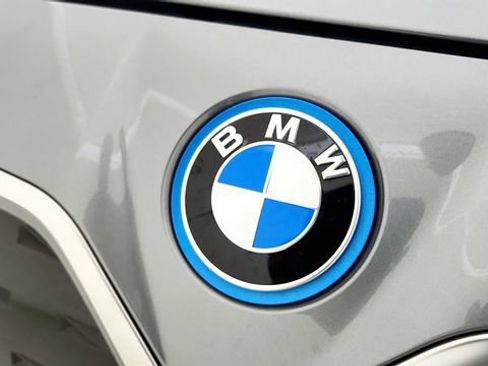 Used 2023 BMW i4 eDrive35 w/ Premium Package RWD image 36