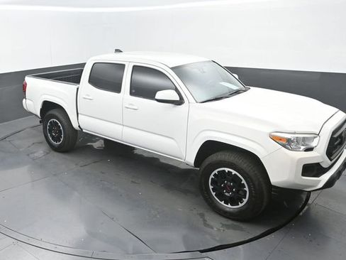 Used 2021 Toyota Tacoma SR AWD/4WD image 30