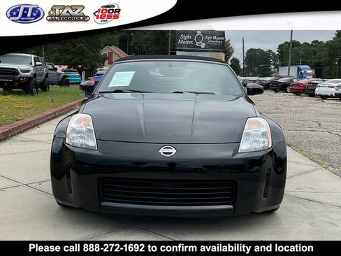 Used 2005 Nissan 350Z Touring image 2