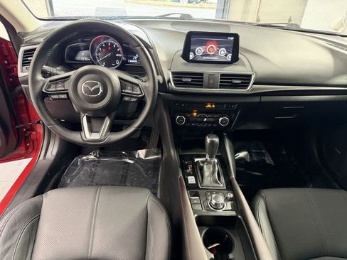 Used 2018 MAZDA MAZDA3 Grand Touring w/ Premium Equipment Package image 12
