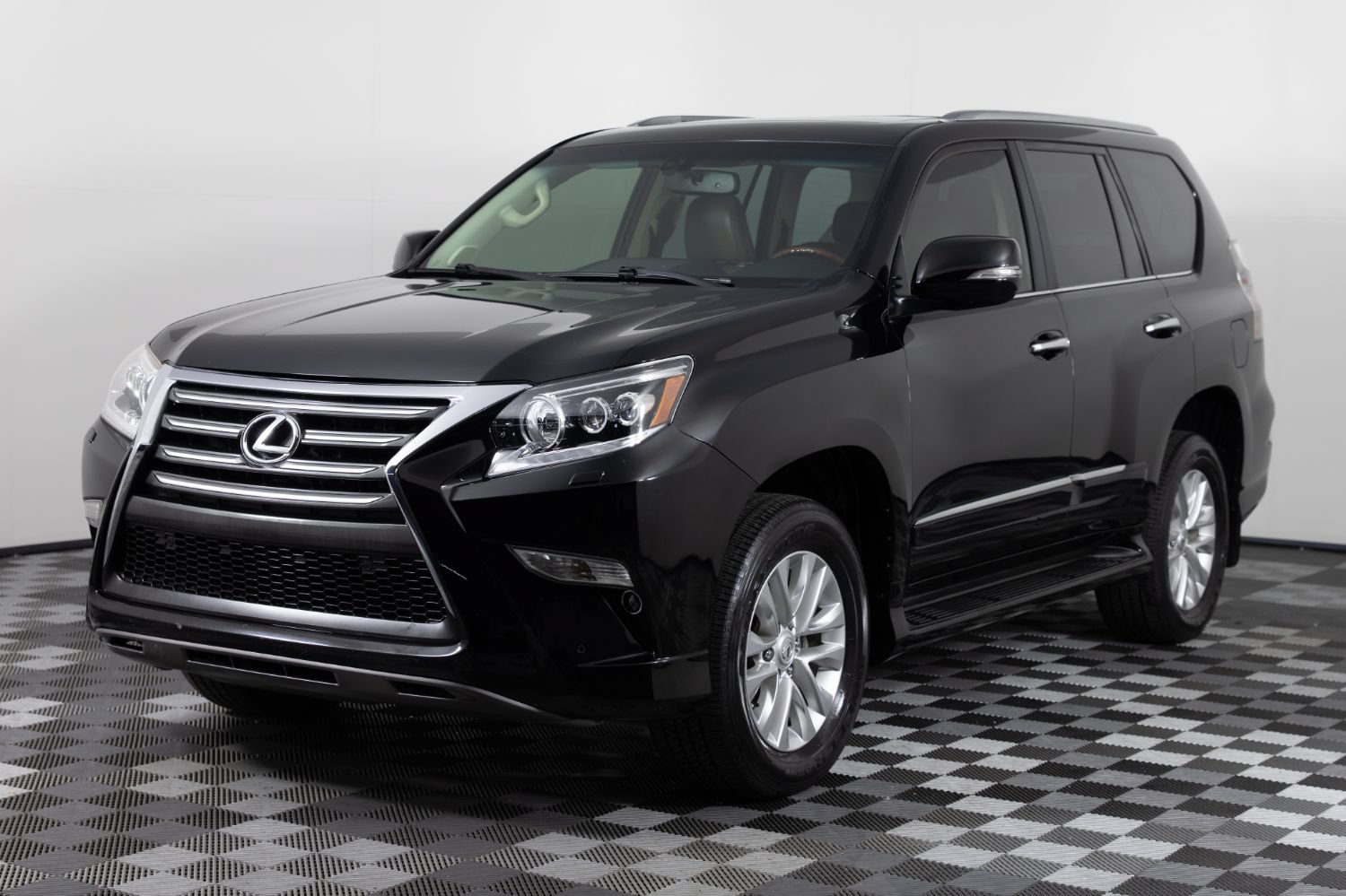 Used 2015 Lexus GX 460 w/ Premium Package AWD/4WD image 2