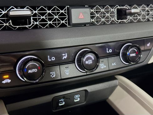 Certified 2025 Honda Accord SE image 16
